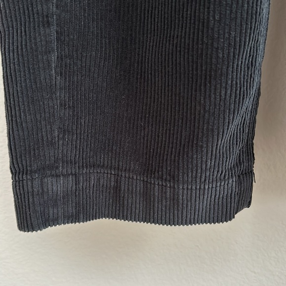 Everlane The Corduroy Straight-Leg Crop in Black - Picture 3 of 6